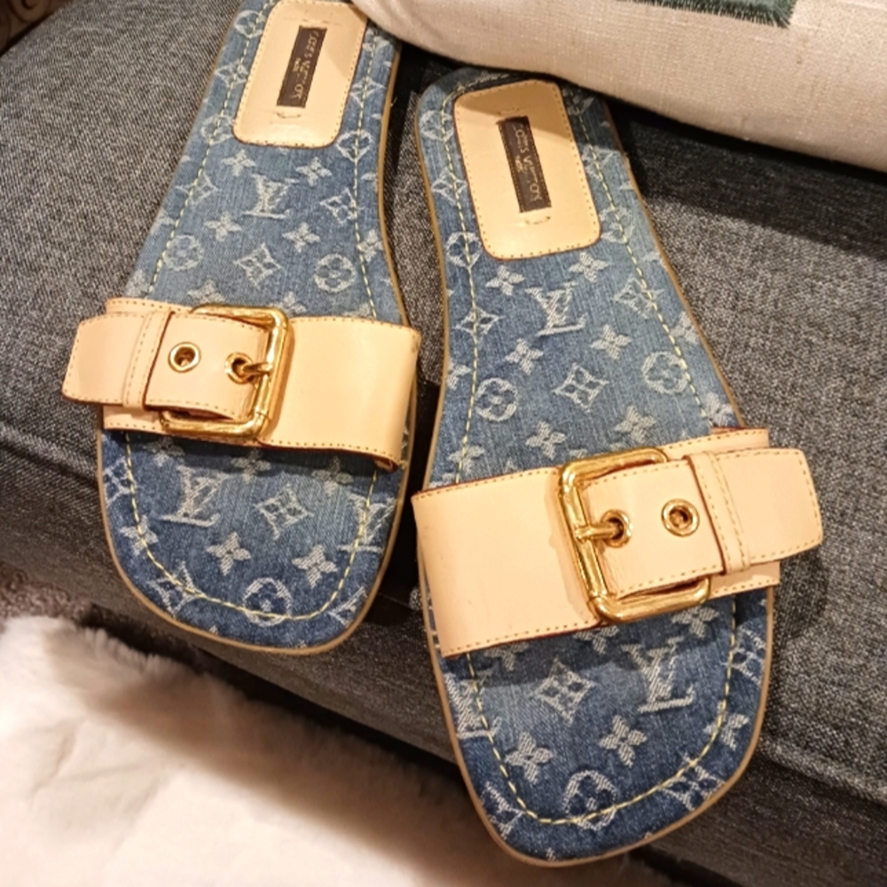 Louis Vuitton Flip Flops (Authentic)